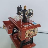 Музикална кутия Шевна машина с подвижен механизъм