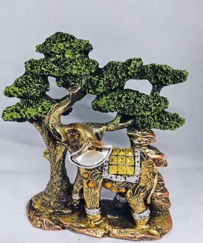 Сувенир слон в гора